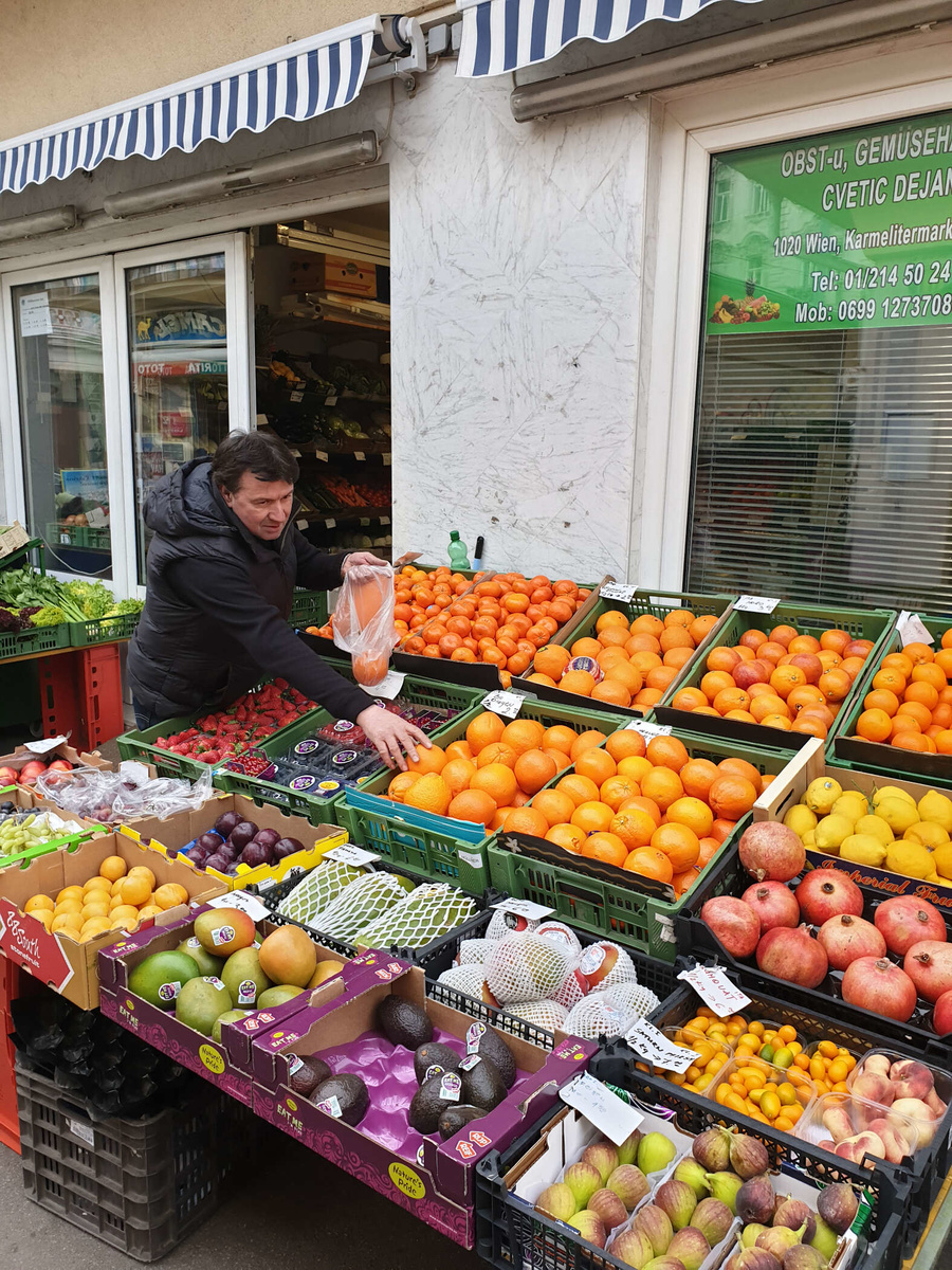 Sortiment an Obst und Gemüse von Dejan Cvetic